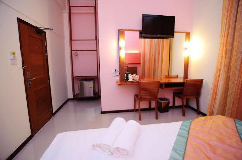 Much-Che Manta Boutique Hotel Udon Thani Exterior foto
